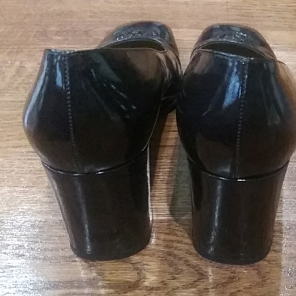 Gianni Versace runway medusa embossed shoes - Picture 3 of 6